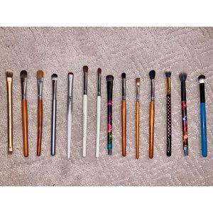 Bundle of 14 Eye Brushes